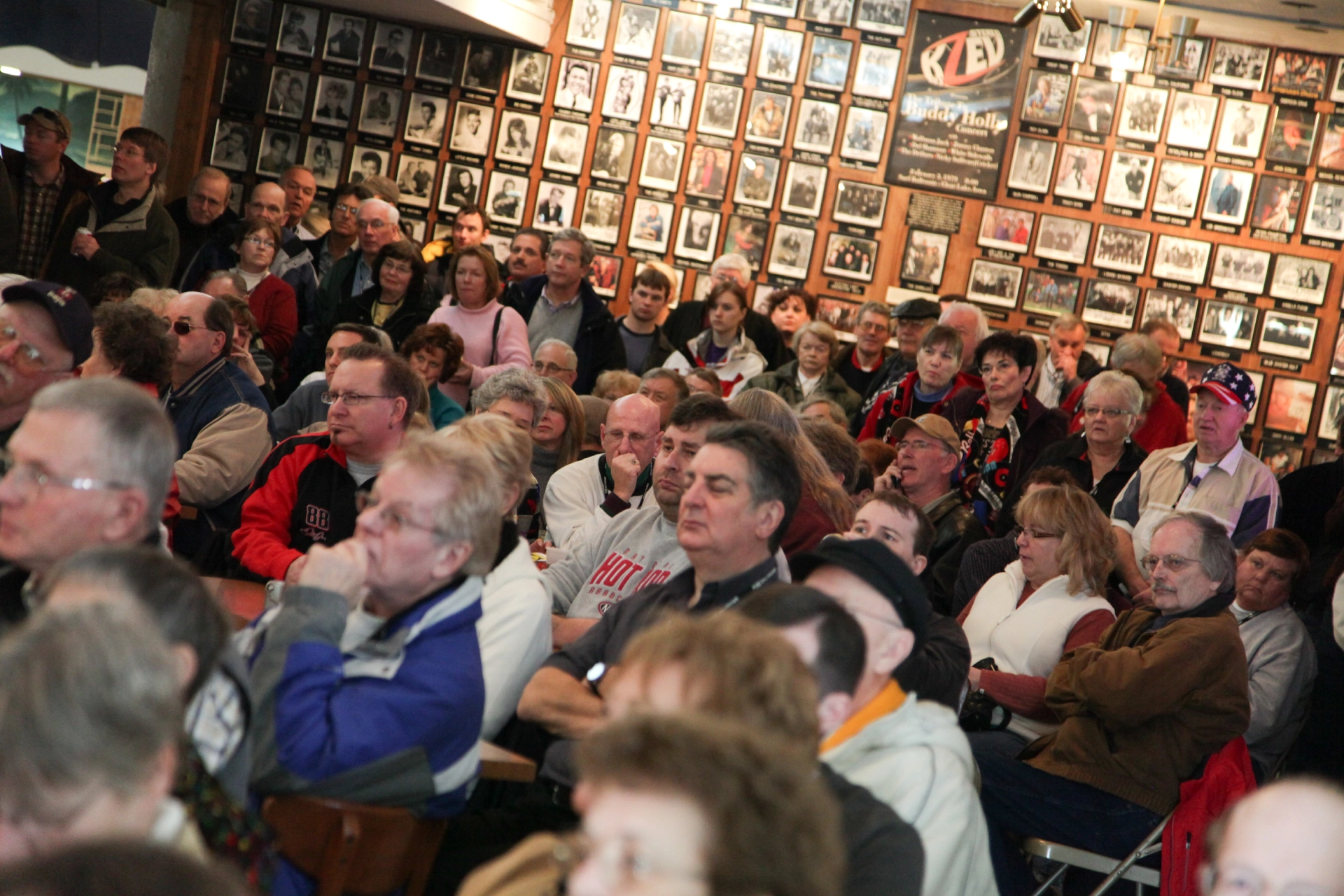 Cypress Lounge Crowd WDP 2009